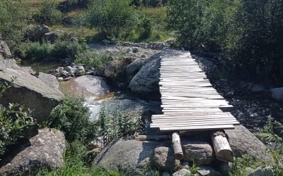 Bonjour à tous, Qu’importe les ravins, les précipices, les gouffres, les canyons, les torrents, il existe toujours une passerelle qui nous aidera à franchir les obstacles rencontrés dans notre vie…bises Thierry